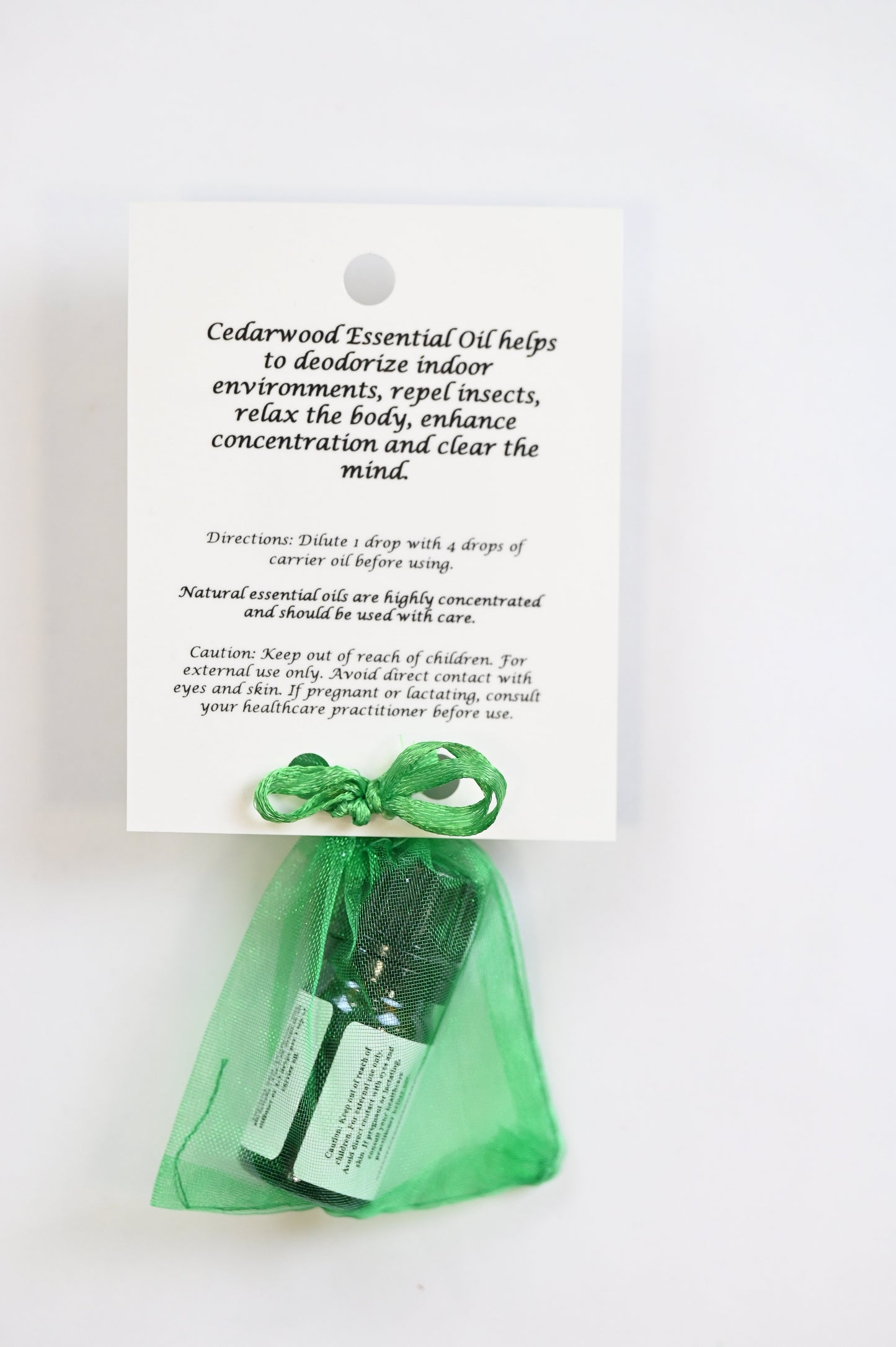 Cedarwood Essential Oil with Beautiful Diffuser Flower 5ml